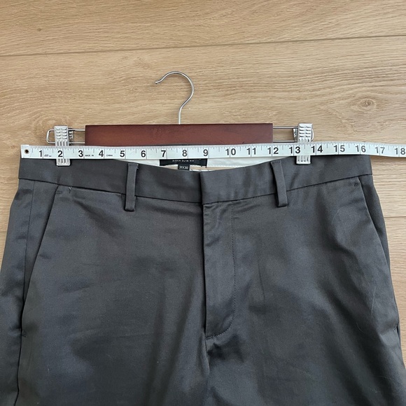 Banana Republic Aiden Slim Fit Dark Grey Chino - Picture 5 of 6